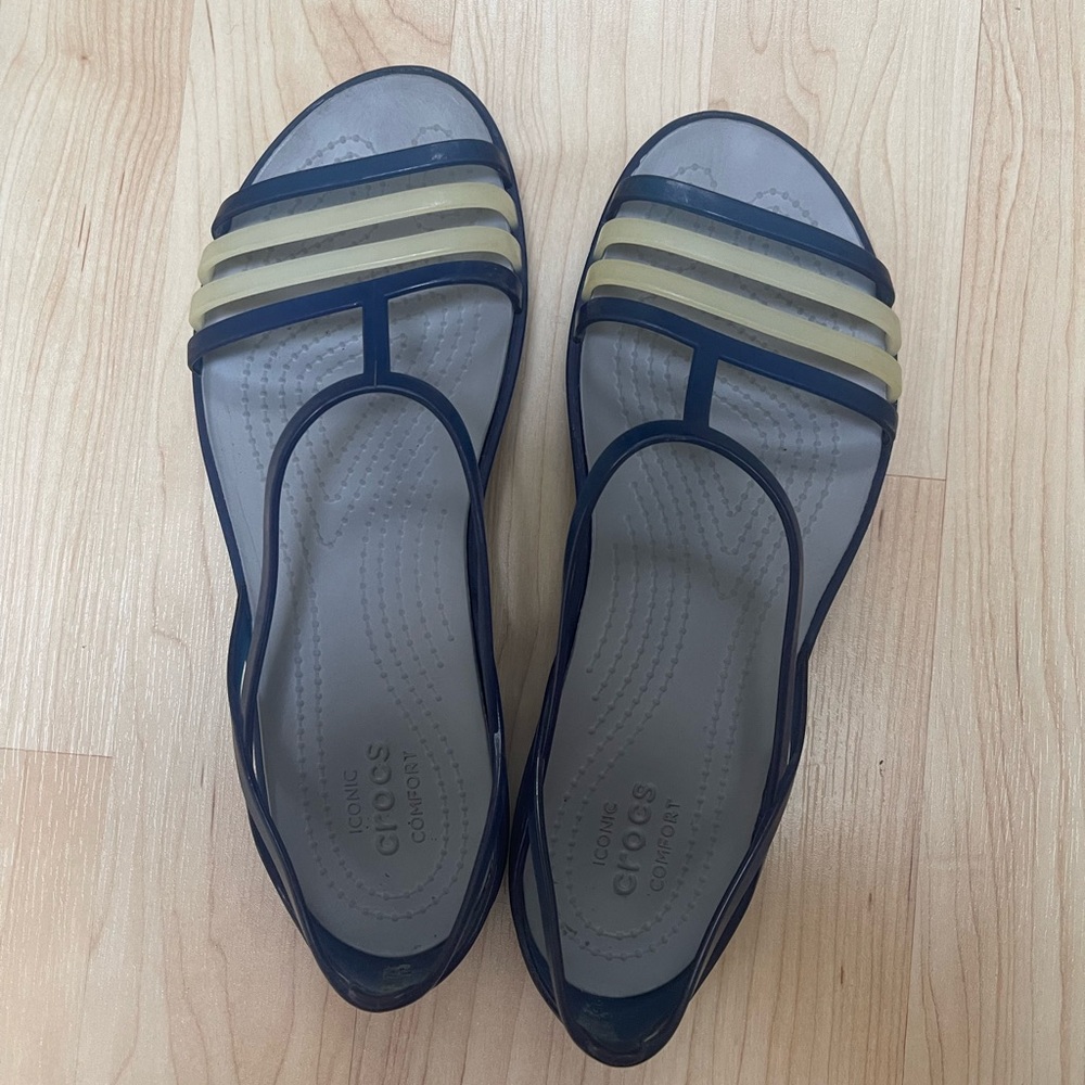 [Crocs] Iconic Comfort Isabella Strappy Sandals